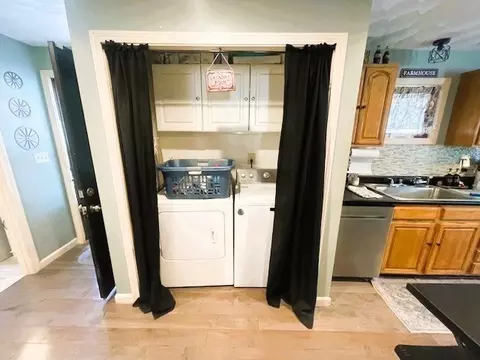 82 Fuller St, Warwick, RI 02889 photo 8