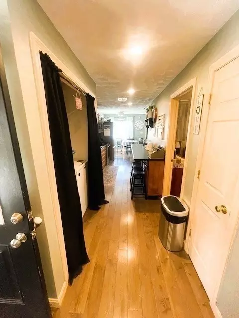 82 Fuller St, Warwick, RI 02889 photo 6