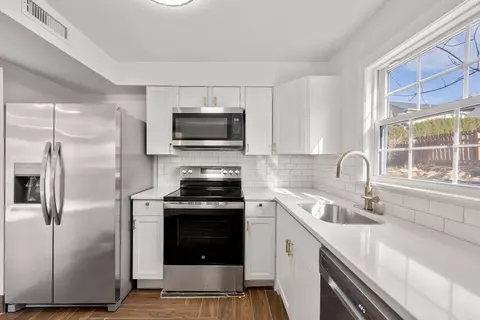 Kitchen - 4 Midgley Ln, Worcester, MA 01604 photo 1 of 2