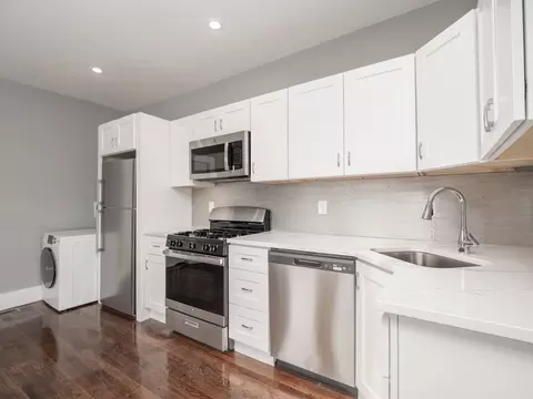 19 Hudson #2, Lowell, MA 01852
