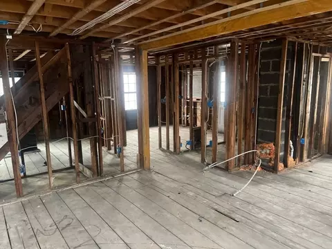 Entry Way - 18 Derne St, Everett, MA 02149 photo 4 of 4