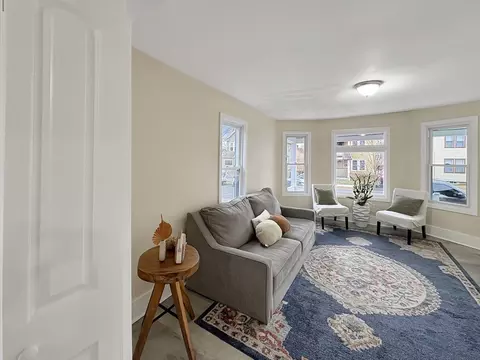 103 Middlesex St, Springfield, MA 01109 photo 9