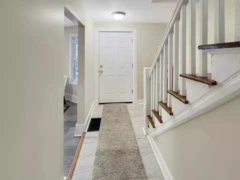 103 Middlesex St, Springfield, MA 01109 photo 4