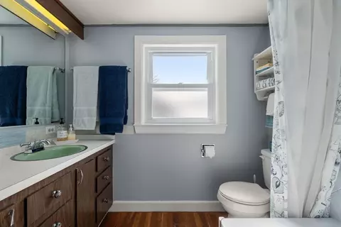 Bath - 17 Espie Ave, Maynard, MA 01754 photo 1 of 4