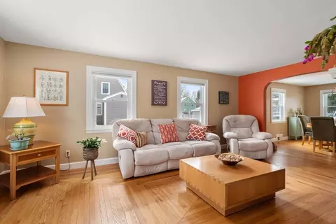 Living - 17 Espie Ave, Maynard, MA 01754 photo 2 of 4
