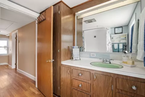 Bath - 17 Espie Ave, Maynard, MA 01754 photo 3 of 4