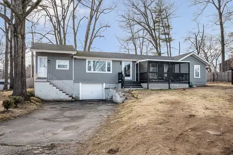 16 Malvern Ave, Tyngsborough, MA 01879