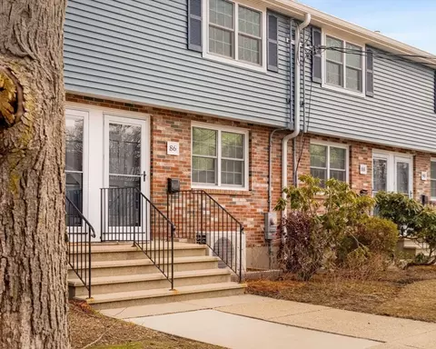 Exterior - 86 Hooper Rd #86, Dedham, MA 02026 photo 2 of 5