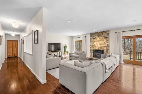 361 Boston Rd, Sutton, MA 01590 photo 25