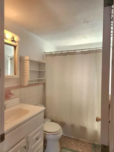 Bath - 87 Lancaster Rd #87, Dedham, MA 02026 photo 1 of 1