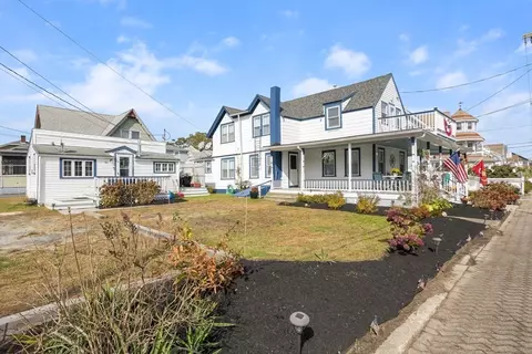 51-53 W Central Ave, Wareham, MA 02571
