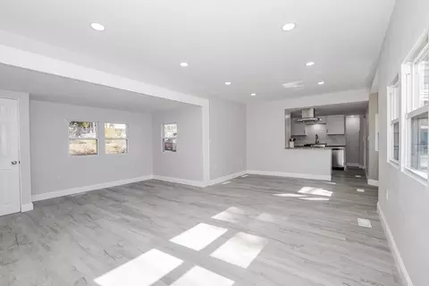 52 Holiday Dr, Wareham, MA 02576 photo 15