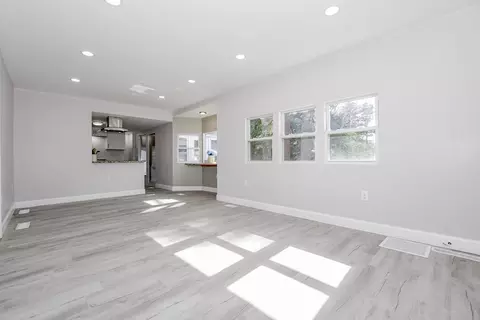 52 Holiday Dr, Wareham, MA 02576 photo 17