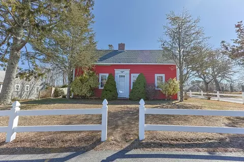 40 Fisk St, Dennis, MA 02670