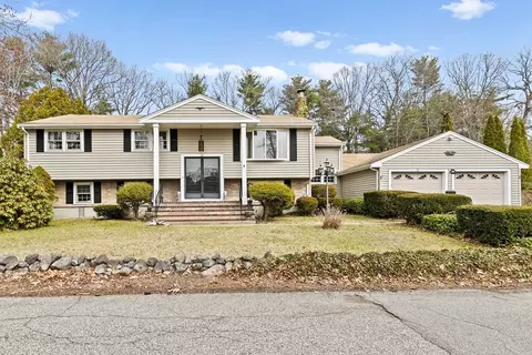 26 Leon Rd, Holbrook, MA 02343