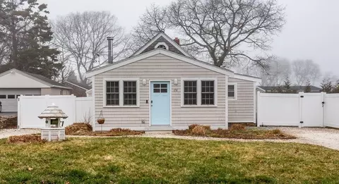 156 Ebony St, Fairhaven, MA 02719