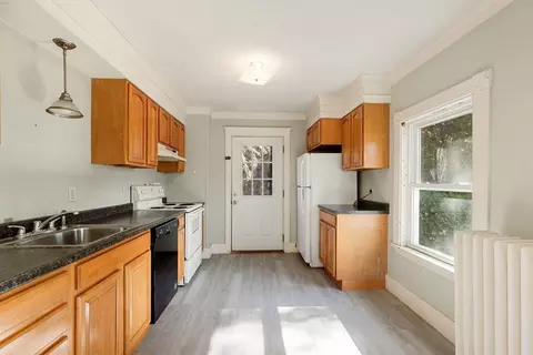 Kitchen - 1 Brightside Ave, Gloucester, MA 01930 photo 3 of 5