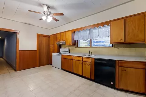 Kitchen - 1 Brightside Ave, Gloucester, MA 01930 photo 1 of 5