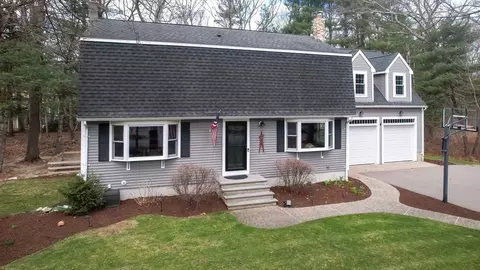 Exterior - 9 Pine St, Franklin, MA 02038 photo 6 of 6