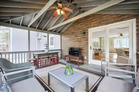 Exterior - 9 Pine St, Franklin, MA 02038 photo 4 of 6