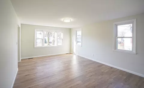 Living - 64 Cherokee Dr, Springfield, MA 01109 photo 2 of 3