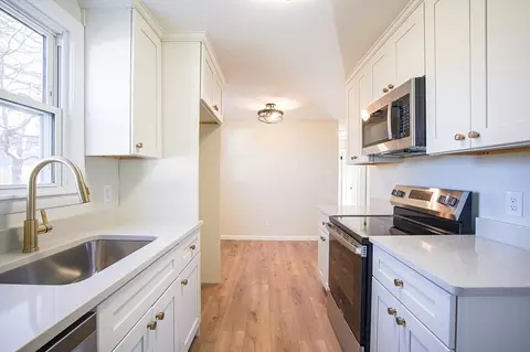 Kitchen - 64 Cherokee Dr, Springfield, MA 01109 photo 2 of 2