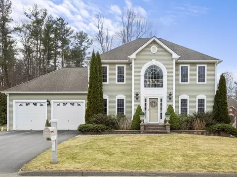 7 Marjorie Ln, Rutland, MA 01543
