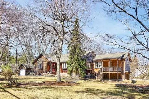 100 Baldwin Rd, Billerica, MA 01821