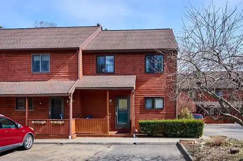 77 Spaulding St #77, Amherst, MA 01002