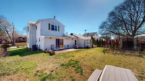 Exterior - 6 Everett St, Avon, MA 02322 photo 1 of 1