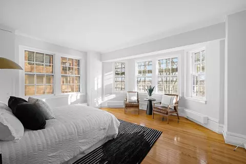 989 Memorial Dr #391, Cambridge, MA 02138