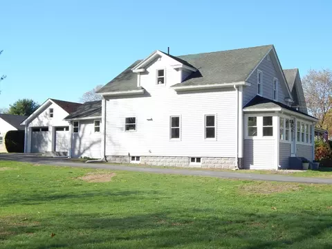 55 Elm St, Hatfield, MA 01038