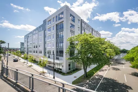 180 Telford St #211, Boston, MA 02135