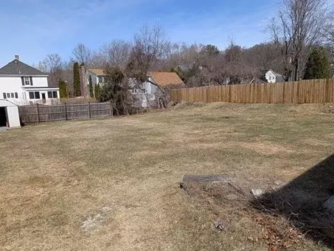 Exterior - 240 Clover St, Worcester, MA 01603 photo 2 of 2