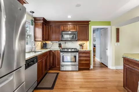 77 Cushing Rd, Milton, MA 02186 photo 6