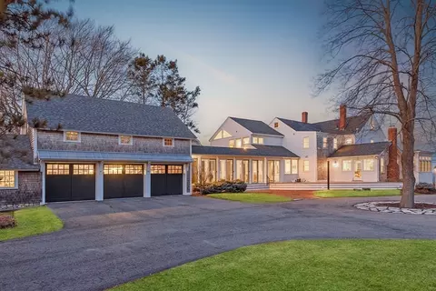284 Water St, Newburyport, MA 01950