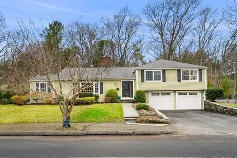16 Shorewood Rd, Marblehead, MA 01945