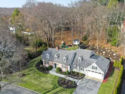 45 Brooks St, Winchester, MA 01890
