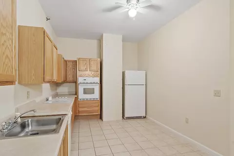 33 Middle St #2, Lowell, MA 01852 photo 5