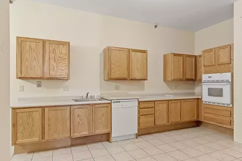 33 Middle St #2, Lowell, MA 01852 photo 6