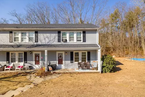 5 Fairview Park Rd #12, Sturbridge, MA 01566