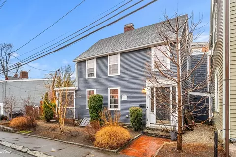 19 Middle St, Marblehead, MA 01945