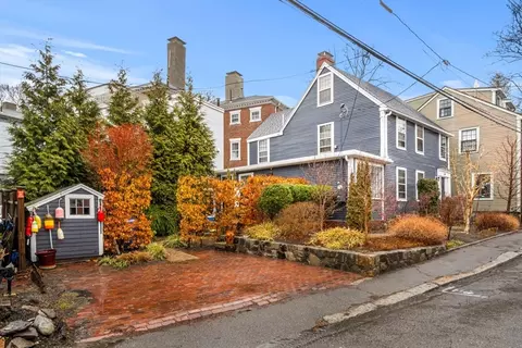 19 Middle St, Marblehead, MA 01945 photo 3