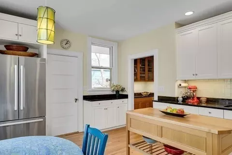 37 Stanton Rd, Brookline, MA 02445 photo 8