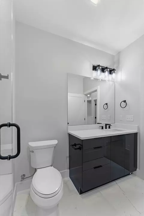 Bath - 115 Thurston St # -E, Somerville, MA 02145 photo 6 of 6
