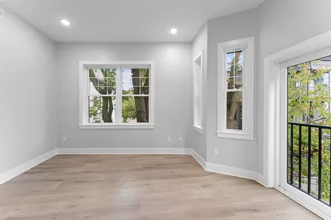 Living - 115 Thurston St # -E, Somerville, MA 02145 photo 2 of 2