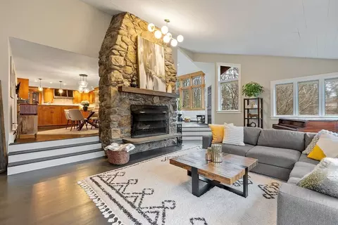 109 E Bare Hill Rd, Harvard, MA 01451 photo 10