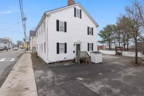 129-135 Water St, Newburyport, MA 01950