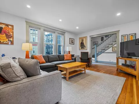 26 Boynton St, Jamaica Plain, MA 02130