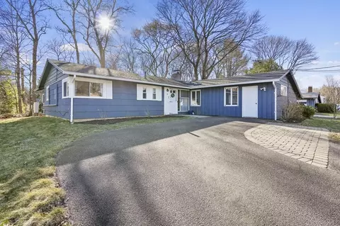 10 Ballydrain Rd, Framingham, MA 01701